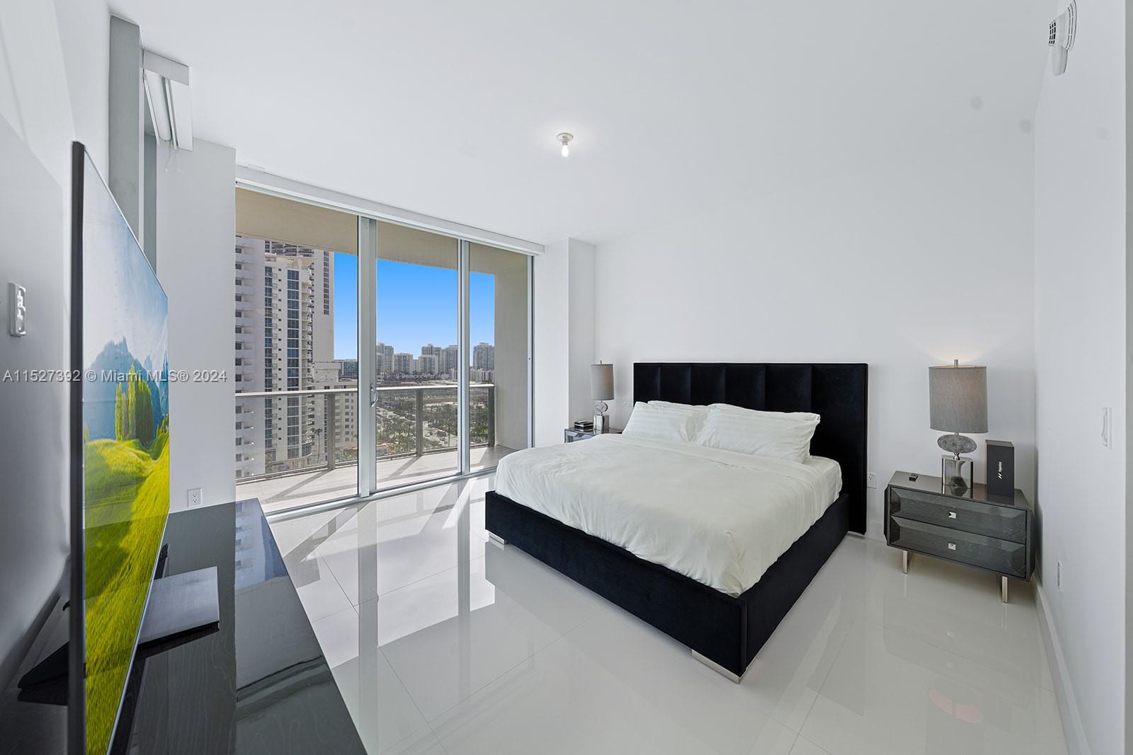 17475 Collins Ave, Sunny Isles Beach, FL, 33160 United States, 2 Bedrooms Bedrooms, ,2 BathroomsBathrooms,Residential,For Sale,Collins Ave,A11527392