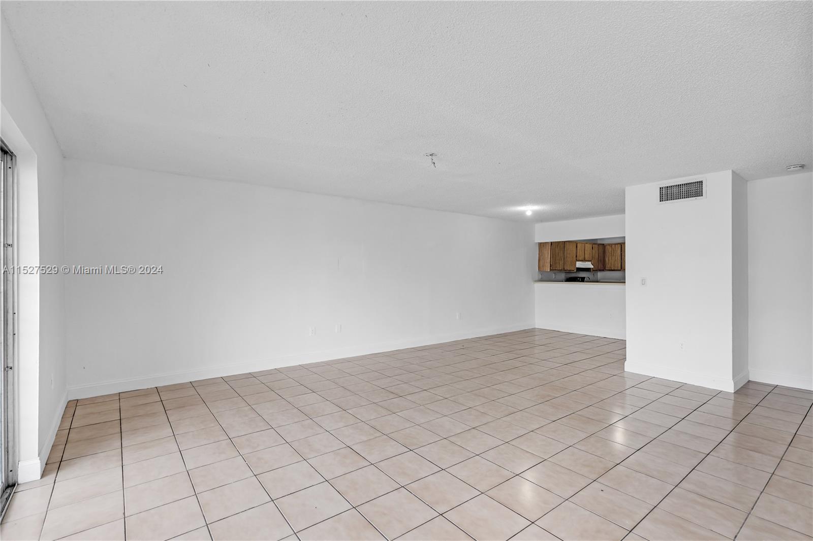 15430 SW 81st Cir Ln 89, Miami, Florida 33193, 3 Bedrooms Bedrooms, ,2 BathroomsBathrooms,Residential,For Sale,15430 SW 81st Cir Ln 89,A11527529