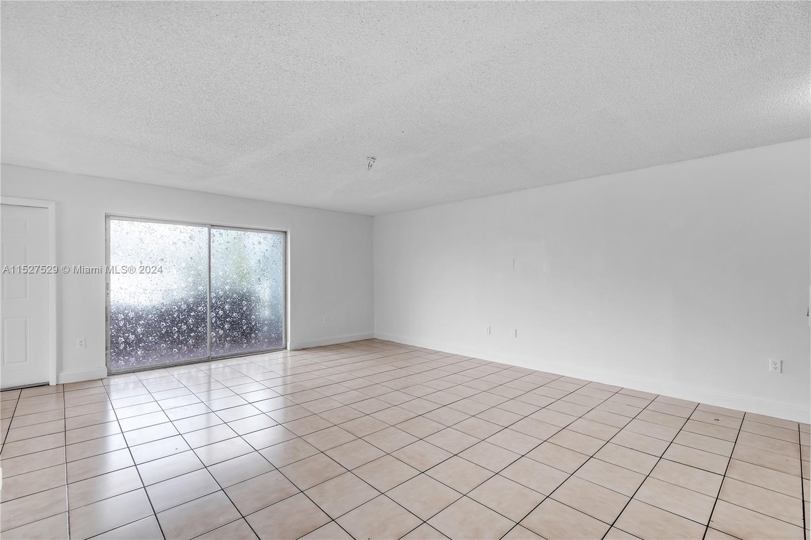 15430 SW 81st Cir Ln 89, Miami, Florida 33193, 3 Bedrooms Bedrooms, ,2 BathroomsBathrooms,Residential,For Sale,15430 SW 81st Cir Ln 89,A11527529