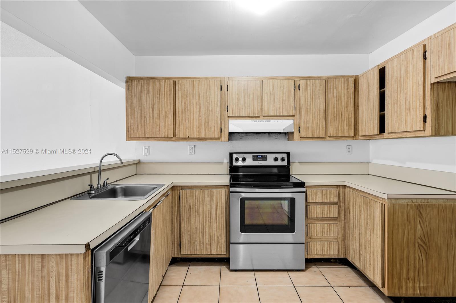 15430 SW 81st Cir Ln 89, Miami, Florida 33193, 3 Bedrooms Bedrooms, ,2 BathroomsBathrooms,Residential,For Sale,15430 SW 81st Cir Ln 89,A11527529