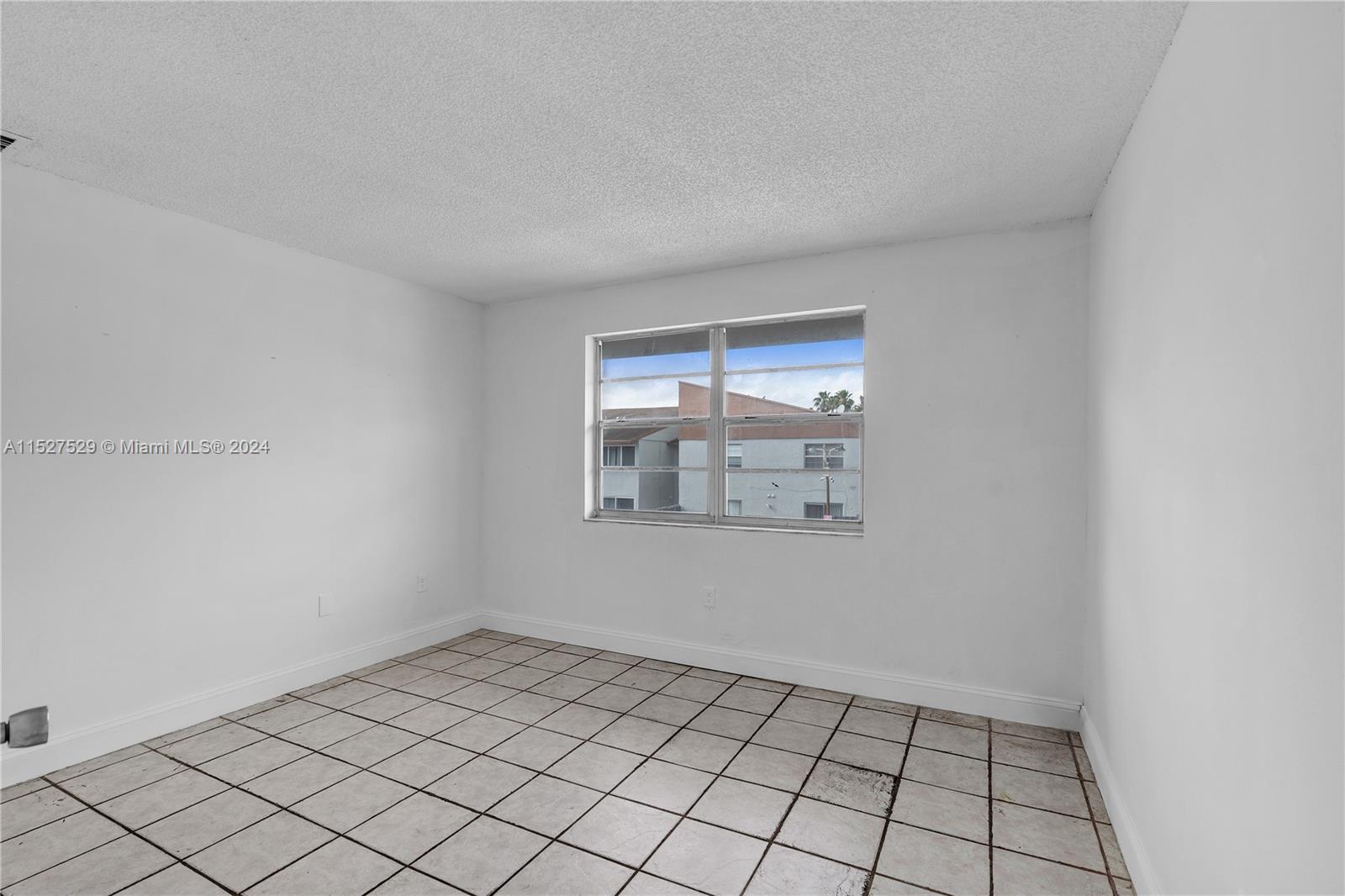 15430 SW 81st Cir Ln 89, Miami, Florida 33193, 3 Bedrooms Bedrooms, ,2 BathroomsBathrooms,Residential,For Sale,15430 SW 81st Cir Ln 89,A11527529