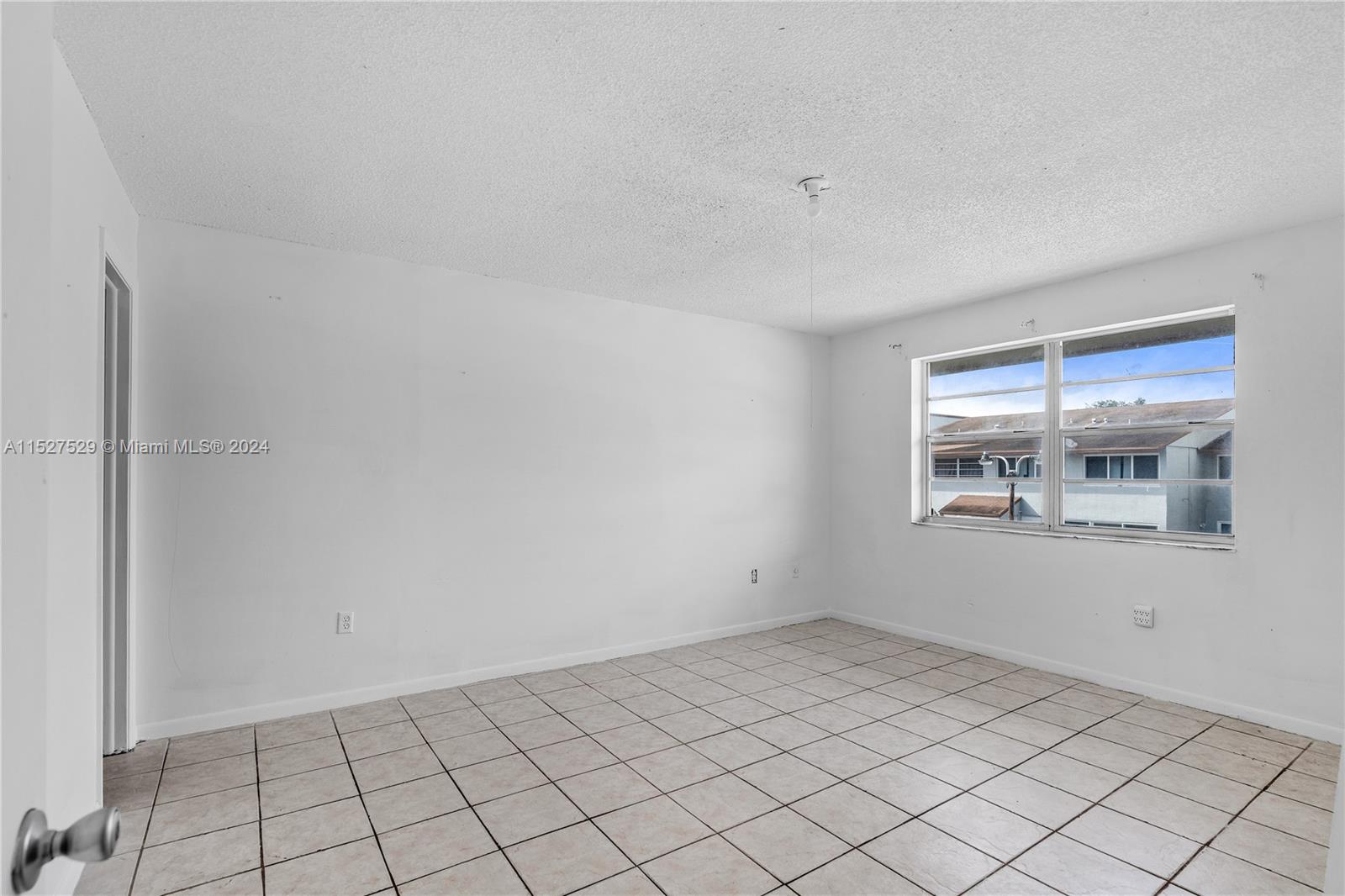 15430 SW 81st Cir Ln 89, Miami, Florida 33193, 3 Bedrooms Bedrooms, ,2 BathroomsBathrooms,Residential,For Sale,15430 SW 81st Cir Ln 89,A11527529