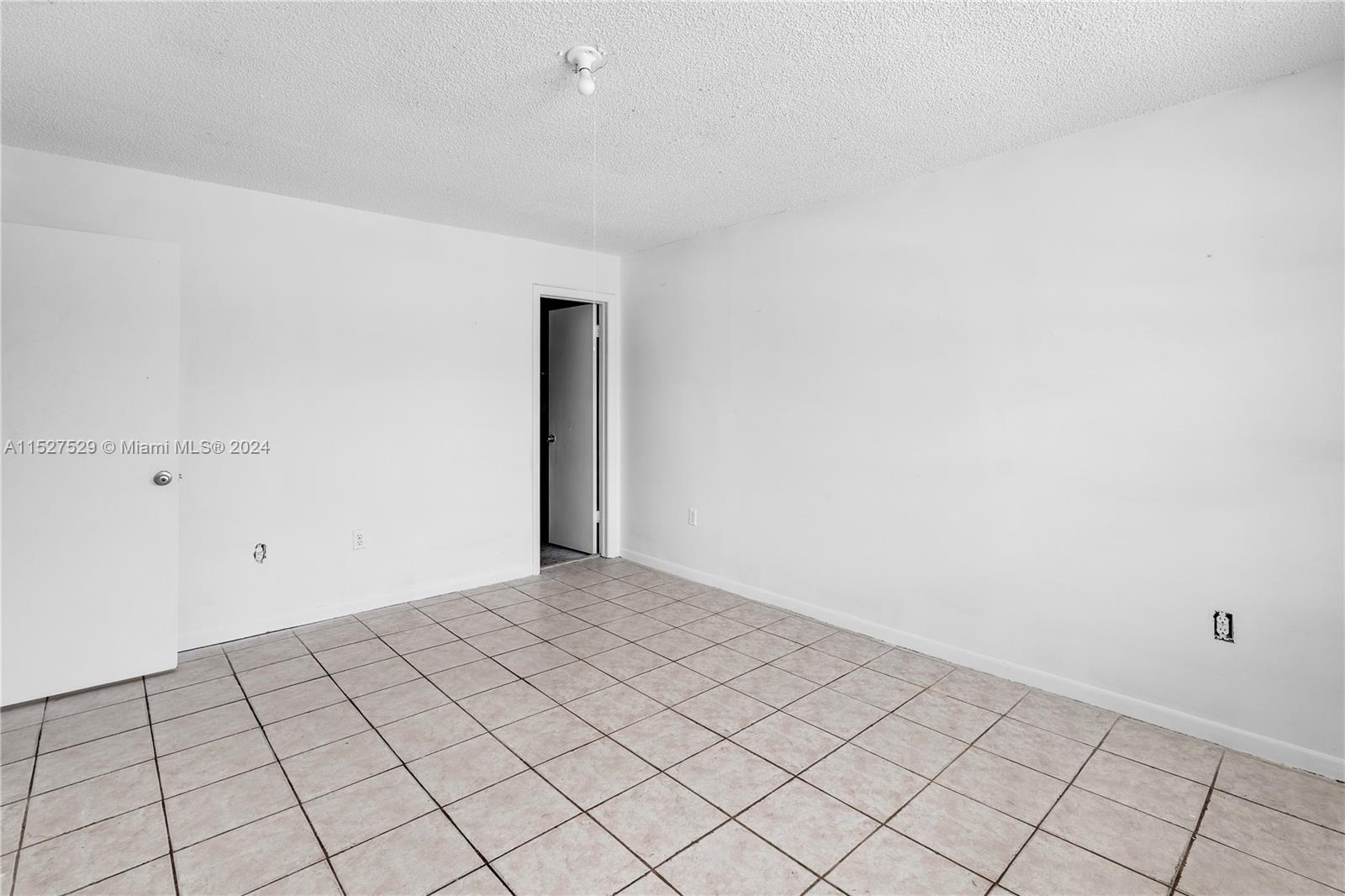 15430 SW 81st Cir Ln 89, Miami, Florida 33193, 3 Bedrooms Bedrooms, ,2 BathroomsBathrooms,Residential,For Sale,15430 SW 81st Cir Ln 89,A11527529