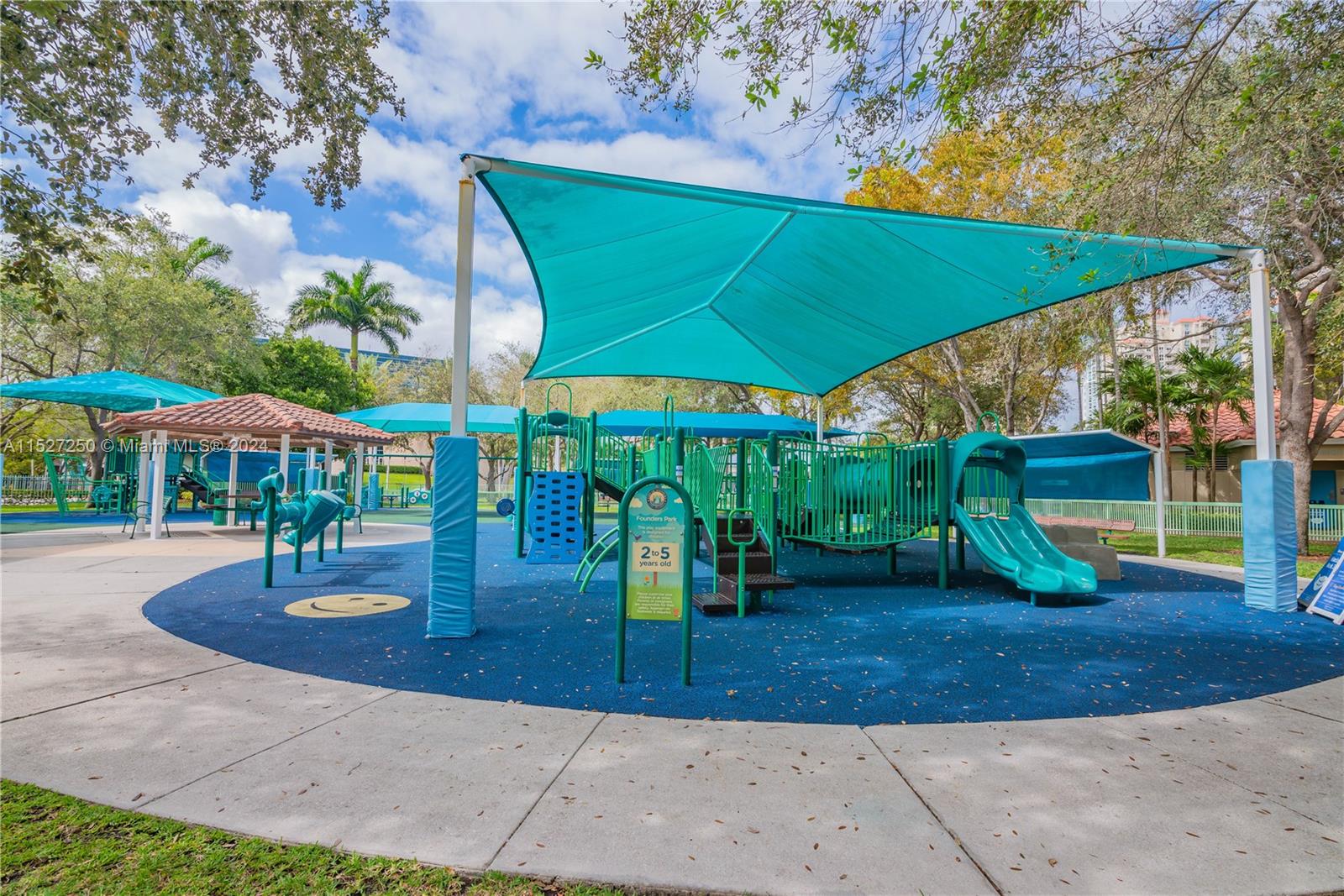 3340 190th St, Aventura, FL, 33180 United States, 2 Bedrooms Bedrooms, ,3 BathroomsBathrooms,Residential,For Sale,190th St,A11527250
