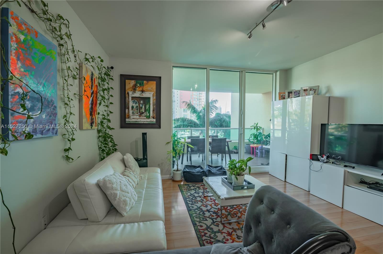 3340 190th St, Aventura, FL, 33180 United States, 2 Bedrooms Bedrooms, ,3 BathroomsBathrooms,Residential,For Sale,190th St,A11527250
