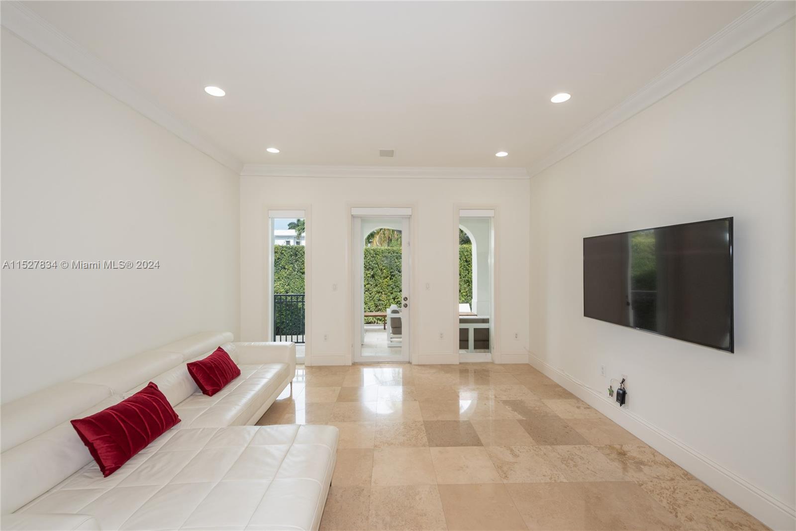 375 Harbor Ln, Key Biscayne, FL 33149, 5 Bedrooms Bedrooms, ,4 BathroomsBathrooms,Residential,For Sale,Harbor Ln,A11527834