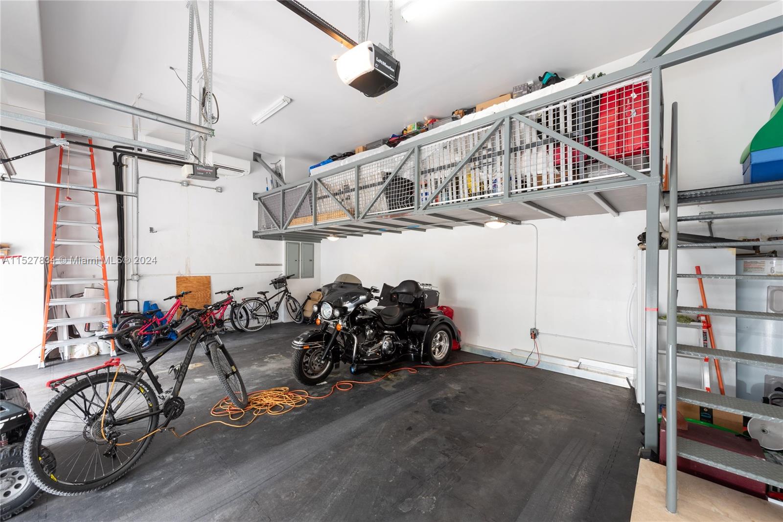 375 Harbor Ln, Key Biscayne, FL 33149, 5 Bedrooms Bedrooms, ,4 BathroomsBathrooms,Residential,For Sale,Harbor Ln,A11527834