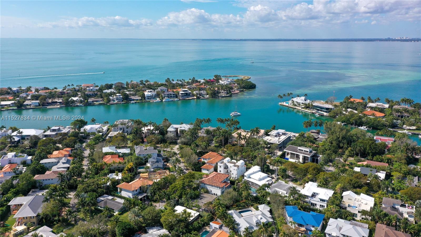 375 Harbor Ln, Key Biscayne, FL 33149, 5 Bedrooms Bedrooms, ,4 BathroomsBathrooms,Residential,For Sale,Harbor Ln,A11527834