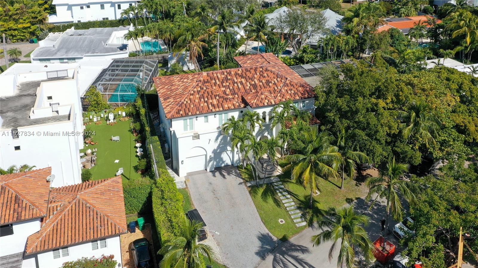 375 Harbor Ln, Key Biscayne, FL 33149, 5 Bedrooms Bedrooms, ,4 BathroomsBathrooms,Residential,For Sale,Harbor Ln,A11527834