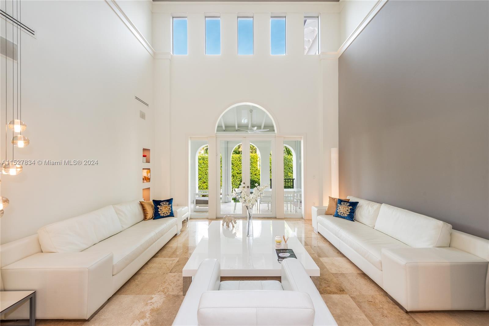 375 Harbor Ln, Key Biscayne, FL 33149, 5 Bedrooms Bedrooms, ,4 BathroomsBathrooms,Residential,For Sale,Harbor Ln,A11527834