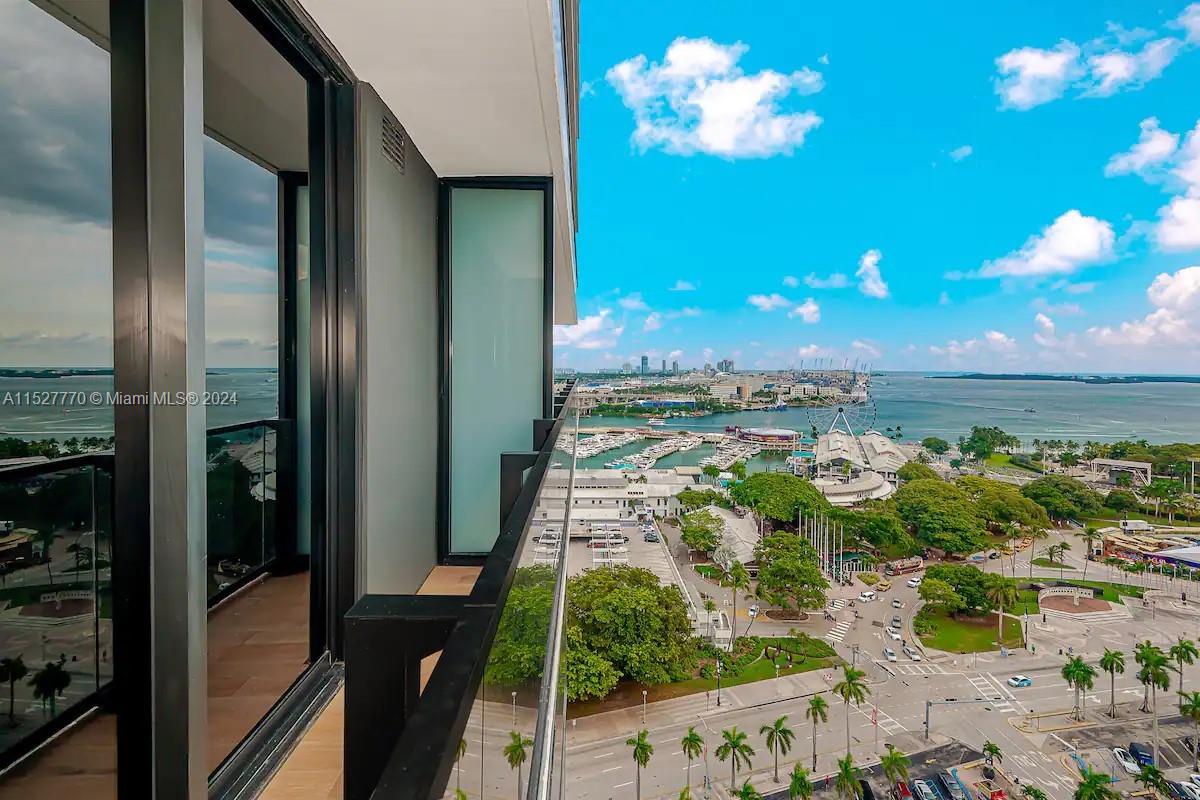 398 NE 5th St 1412, Miami, Florida 33132, ,1 BathroomBathrooms,Residentiallease,For Rent,398 NE 5th St 1412,A11527770