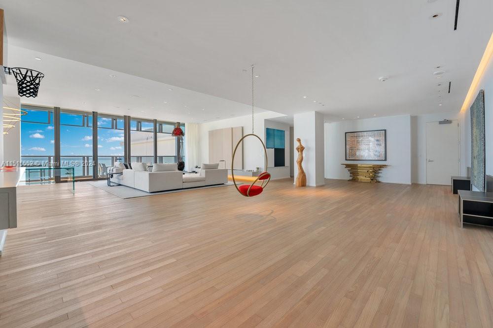 2901 Collins Ave, Miami Beach, FL, 33140 United States, 4 Bedrooms Bedrooms, ,4 BathroomsBathrooms,Residential,For Sale,Collins Ave,A11515552