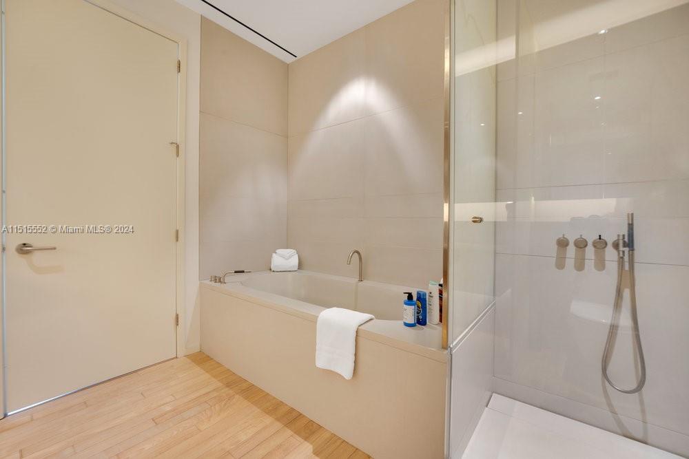 2901 Collins Ave, Miami Beach, FL, 33140 United States, 4 Bedrooms Bedrooms, ,4 BathroomsBathrooms,Residential,For Sale,Collins Ave,A11515552