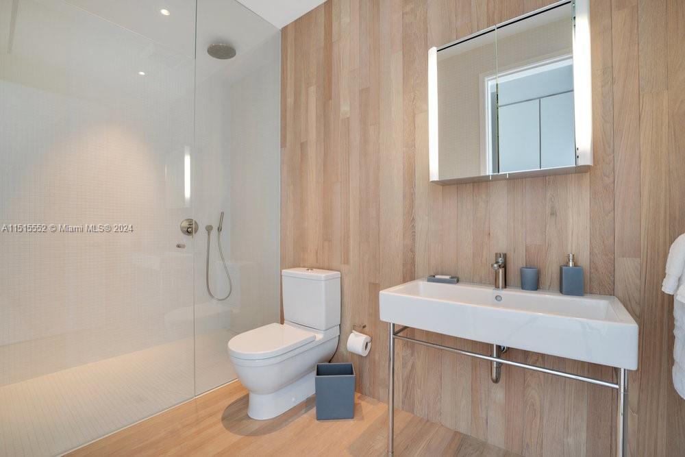 2901 Collins Ave, Miami Beach, FL, 33140 United States, 4 Bedrooms Bedrooms, ,4 BathroomsBathrooms,Residential,For Sale,Collins Ave,A11515552