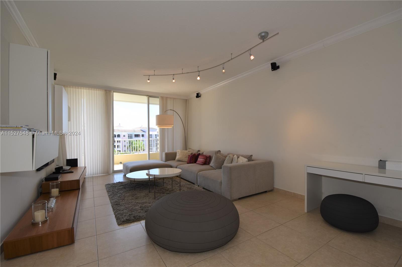 707 Crandon Blvd PH-8, Key Biscayne, Florida 33149, 2 Bedrooms Bedrooms, ,2 BathroomsBathrooms,Residentiallease,For Rent,707 Crandon Blvd PH-8,A11527548