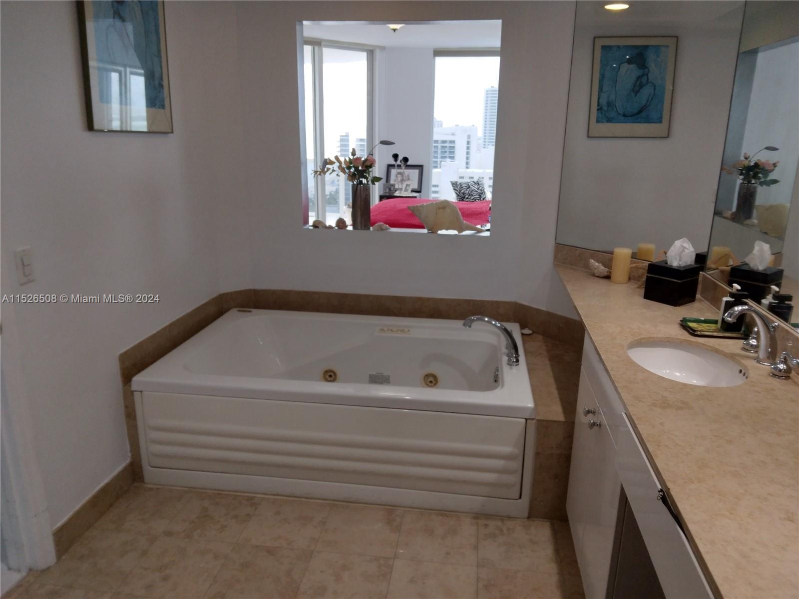 4775 Collins Ave 2404, Miami Beach, Florida 33140, 2 Bedrooms Bedrooms, ,2 BathroomsBathrooms,Residentiallease,For Rent,4775 Collins Ave 2404,A11526508