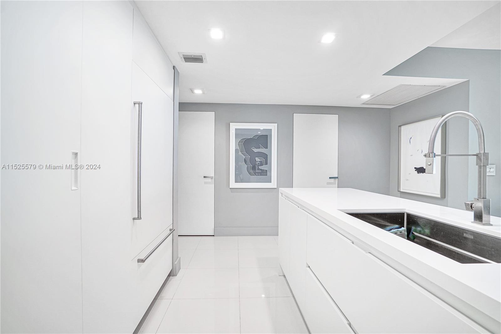 475 Brickell Ave 1913, Miami, Florida 33131, 2 Bedrooms Bedrooms, ,2 BathroomsBathrooms,Residentiallease,For Rent,475 Brickell Ave 1913,A11525579