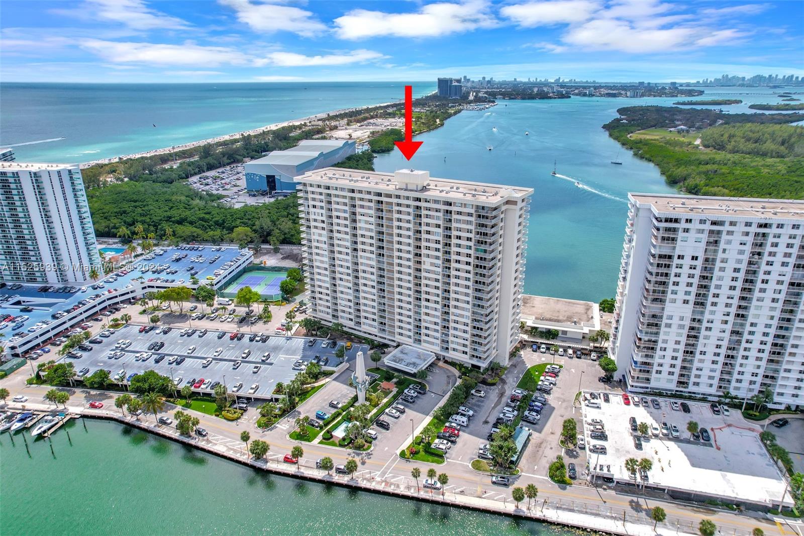 300 Bayview Dr, Sunny Isles Beach, FL, 33160 United States, 1 Bedroom Bedrooms, ,1 BathroomBathrooms,Residential,For Sale,Bayview Dr,A11525939