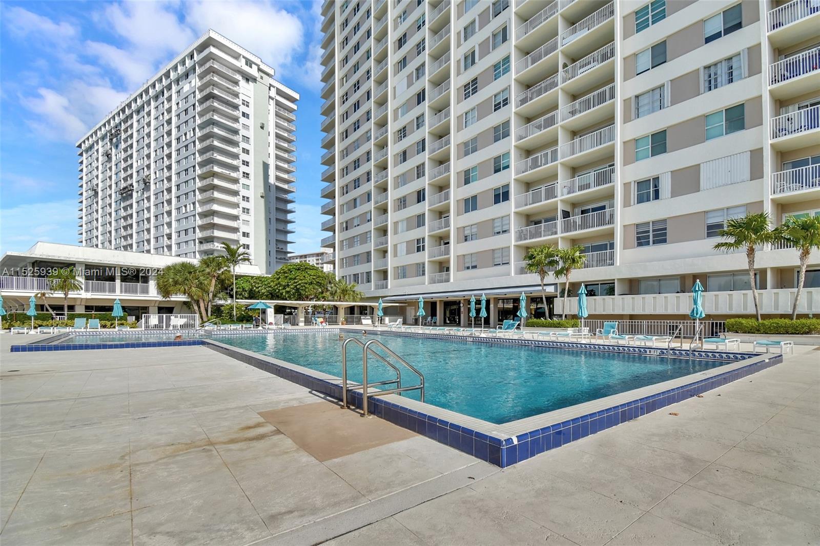 300 Bayview Dr, Sunny Isles Beach, FL, 33160 United States, 1 Bedroom Bedrooms, ,1 BathroomBathrooms,Residential,For Sale,Bayview Dr,A11525939