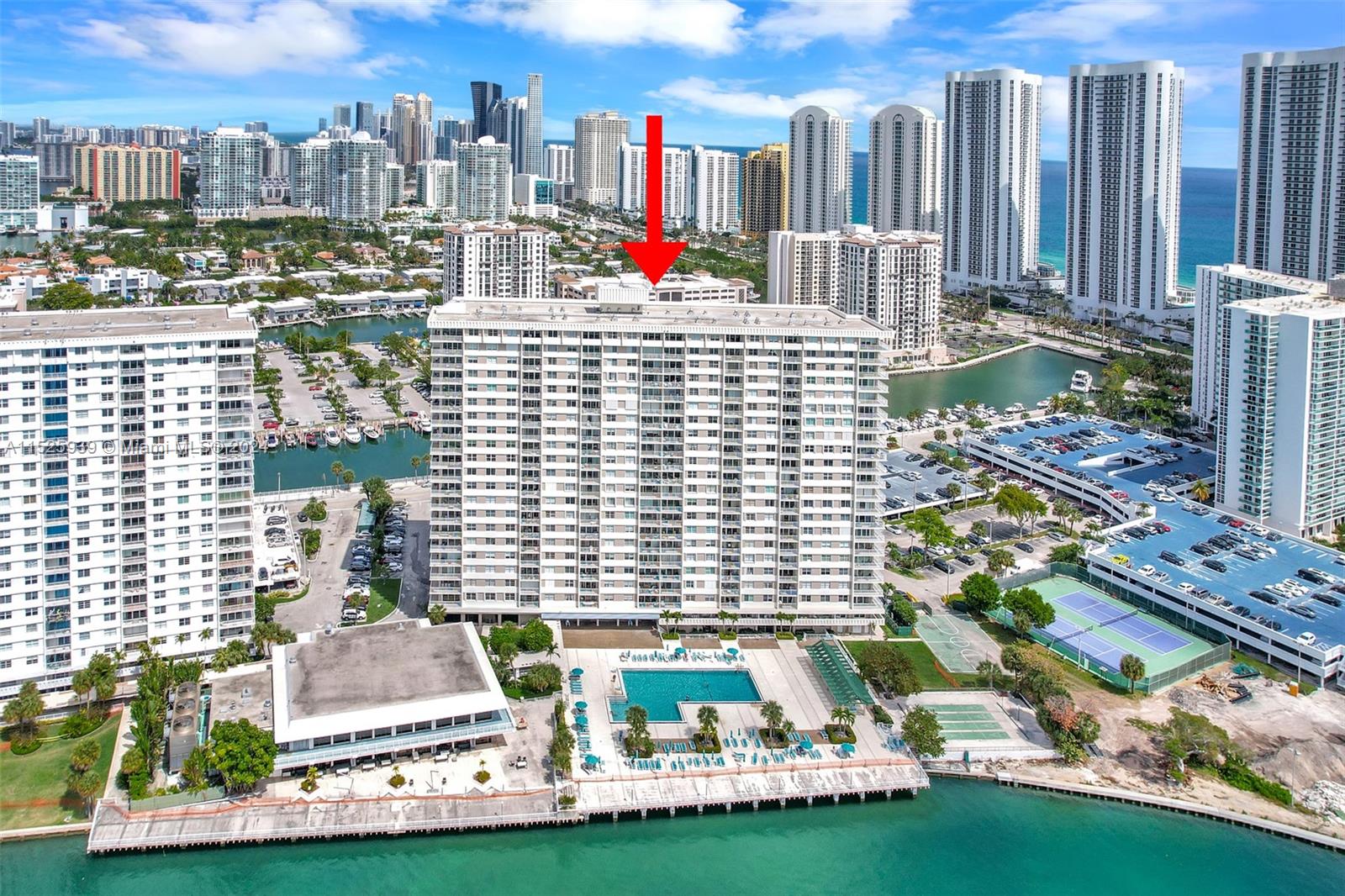 300 Bayview Dr, Sunny Isles Beach, FL, 33160 United States, 1 Bedroom Bedrooms, ,1 BathroomBathrooms,Residential,For Sale,Bayview Dr,A11525939