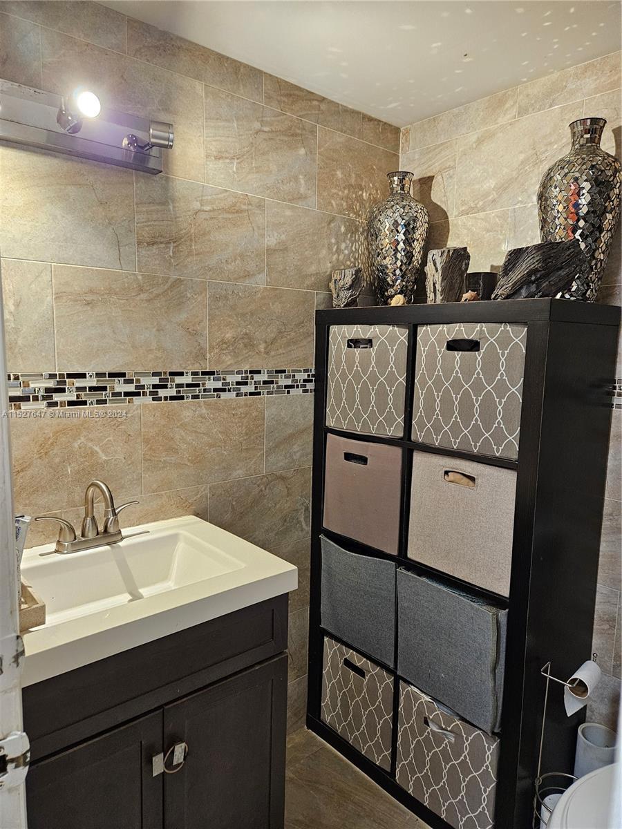 17901 NW 68th Ave R101, Hialeah, Florida 33015, 3 Bedrooms Bedrooms, ,2 BathroomsBathrooms,Residential,For Sale,17901 NW 68th Ave R101,A11527647