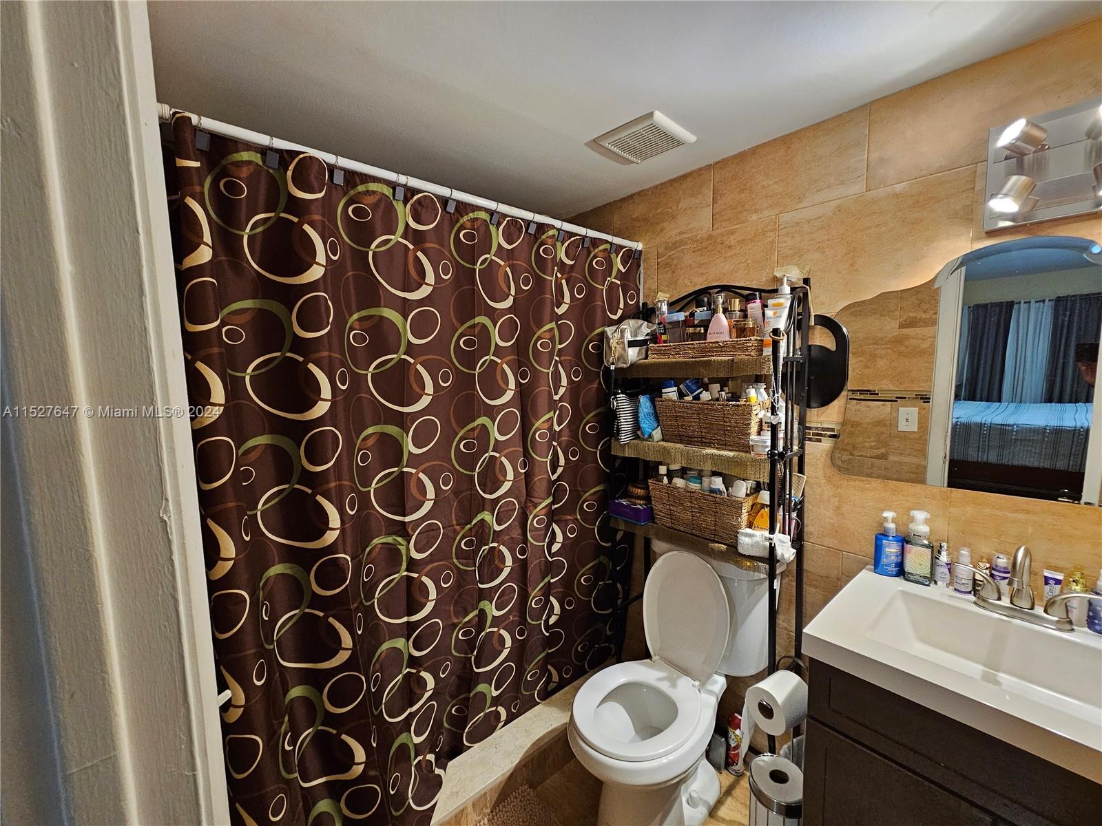 17901 NW 68th Ave R101, Hialeah, Florida 33015, 3 Bedrooms Bedrooms, ,2 BathroomsBathrooms,Residential,For Sale,17901 NW 68th Ave R101,A11527647