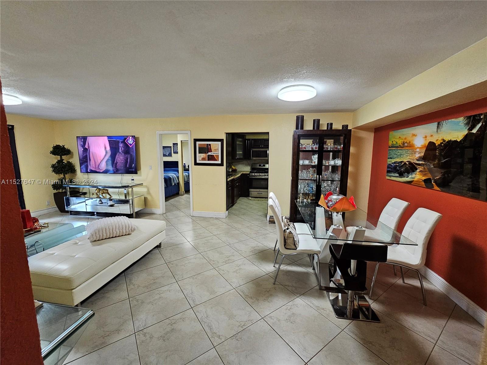 17901 NW 68th Ave R101, Hialeah, Florida 33015, 3 Bedrooms Bedrooms, ,2 BathroomsBathrooms,Residential,For Sale,17901 NW 68th Ave R101,A11527647