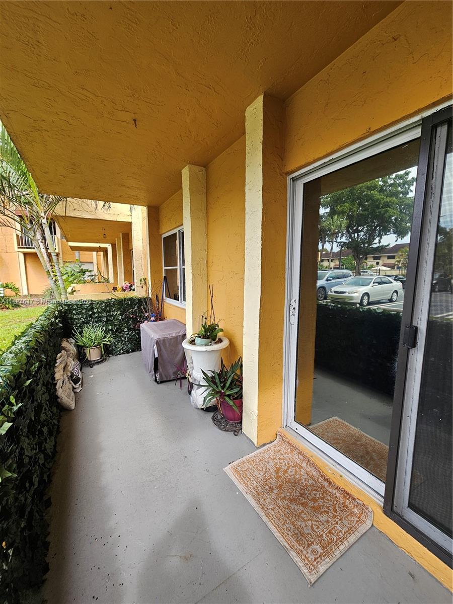 17901 NW 68th Ave R101, Hialeah, Florida 33015, 3 Bedrooms Bedrooms, ,2 BathroomsBathrooms,Residential,For Sale,17901 NW 68th Ave R101,A11527647