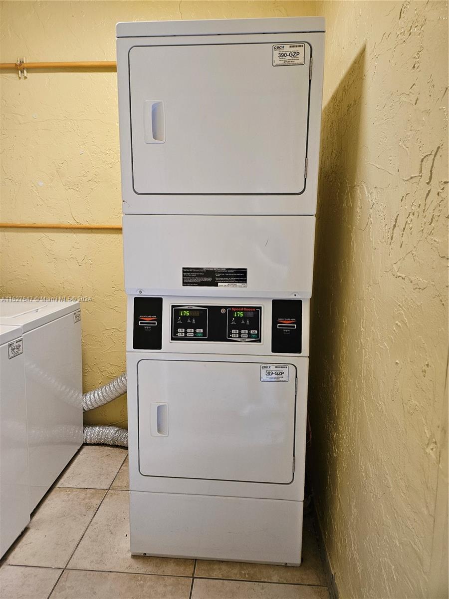 17901 NW 68th Ave R101, Hialeah, Florida 33015, 3 Bedrooms Bedrooms, ,2 BathroomsBathrooms,Residential,For Sale,17901 NW 68th Ave R101,A11527647