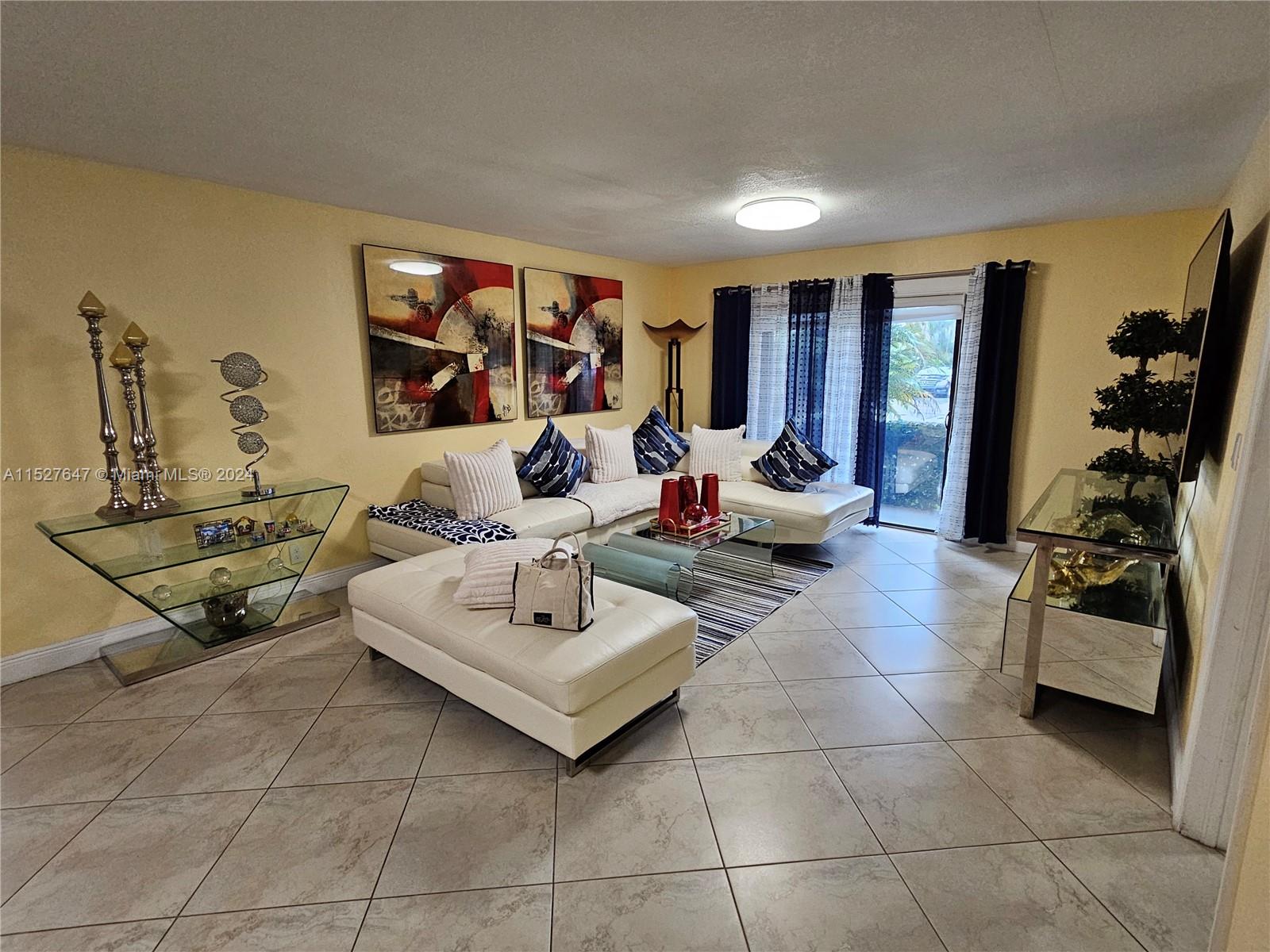 17901 NW 68th Ave R101, Hialeah, Florida 33015, 3 Bedrooms Bedrooms, ,2 BathroomsBathrooms,Residential,For Sale,17901 NW 68th Ave R101,A11527647