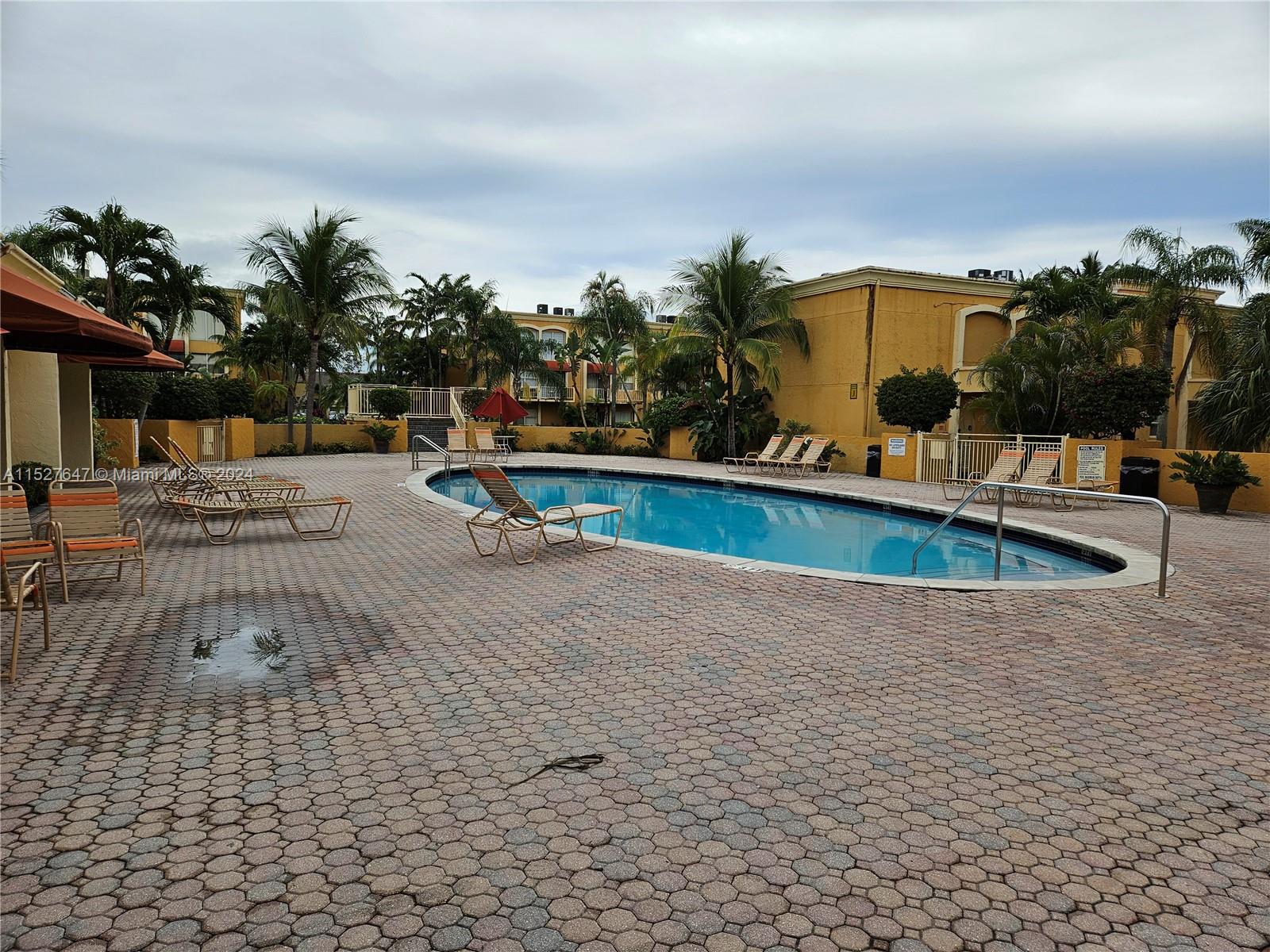 17901 NW 68th Ave R101, Hialeah, Florida 33015, 3 Bedrooms Bedrooms, ,2 BathroomsBathrooms,Residential,For Sale,17901 NW 68th Ave R101,A11527647