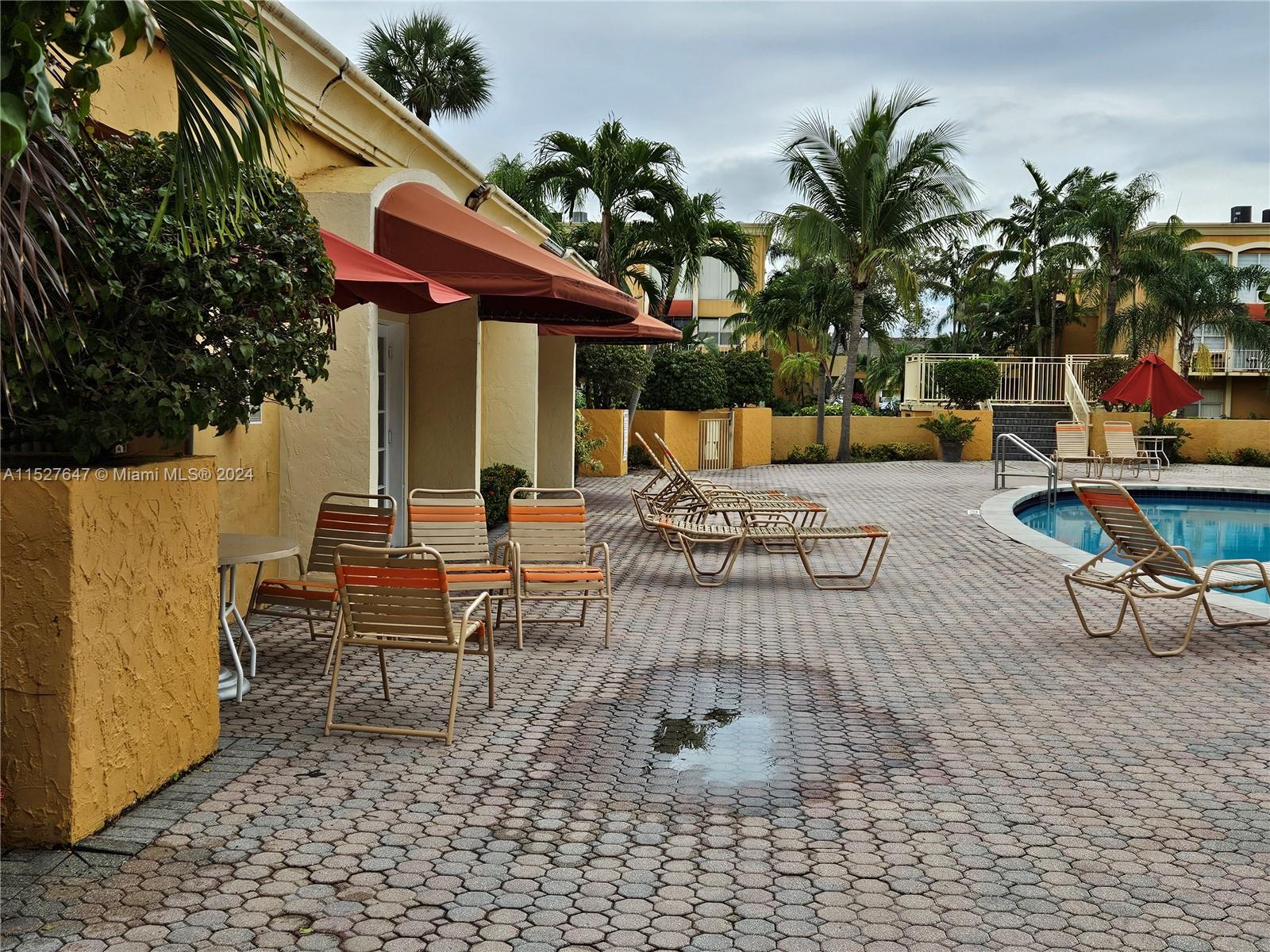 17901 NW 68th Ave R101, Hialeah, Florida 33015, 3 Bedrooms Bedrooms, ,2 BathroomsBathrooms,Residential,For Sale,17901 NW 68th Ave R101,A11527647