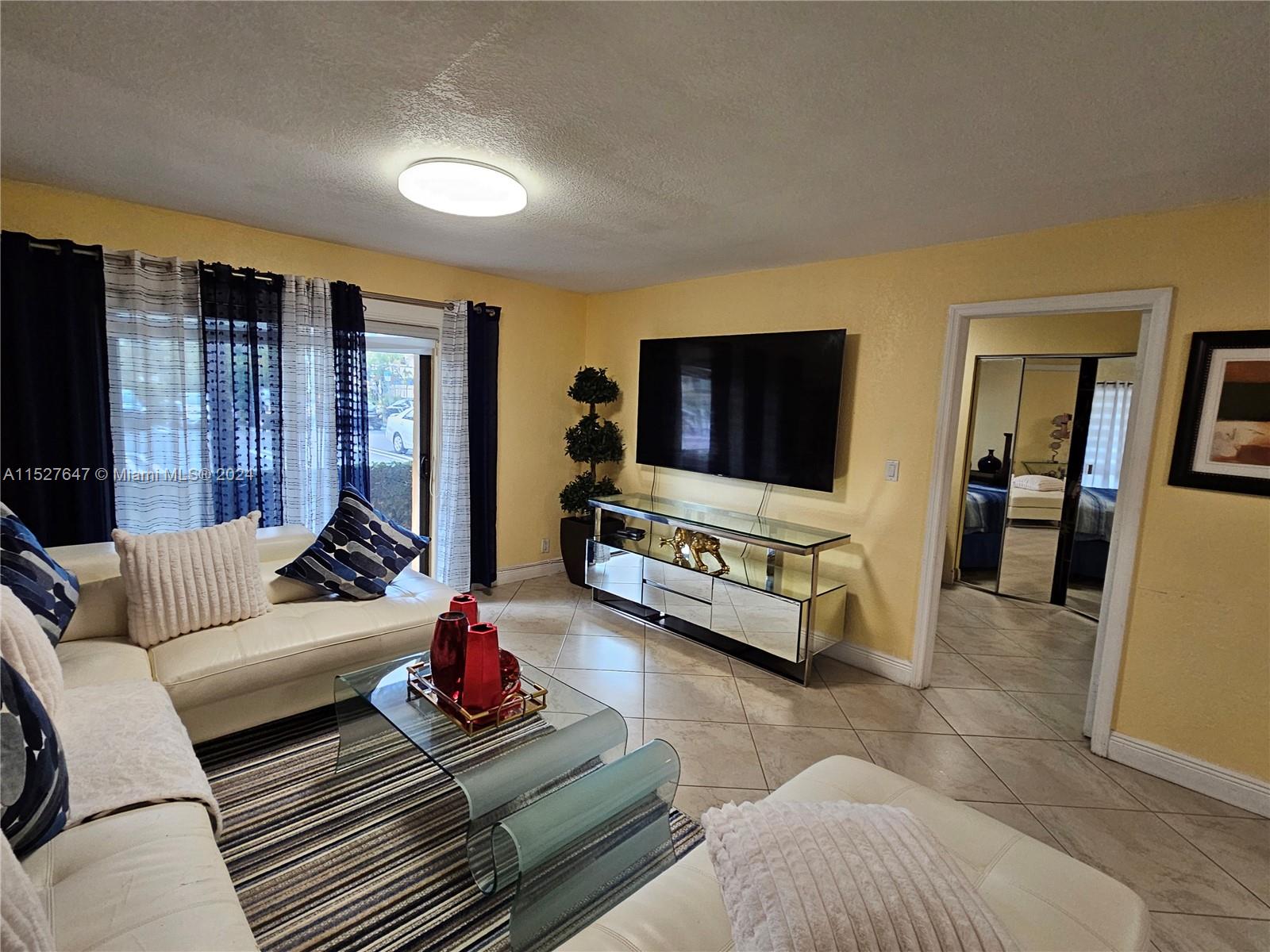 17901 NW 68th Ave R101, Hialeah, Florida 33015, 3 Bedrooms Bedrooms, ,2 BathroomsBathrooms,Residential,For Sale,17901 NW 68th Ave R101,A11527647