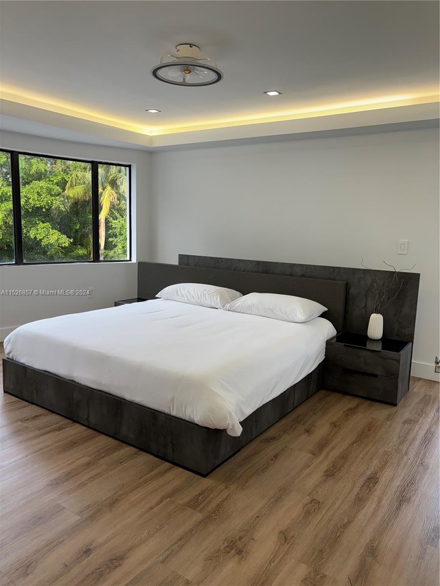 Hollywood, Florida 33019, 6 Bedrooms Bedrooms, ,5 BathroomsBathrooms,Residential,For Sale,A11526857