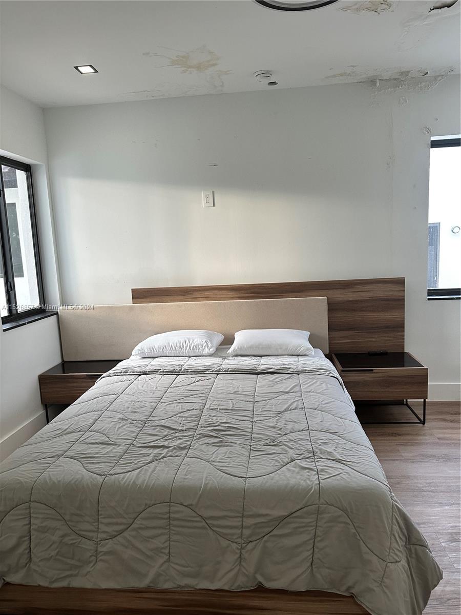 Hollywood, Florida 33019, 6 Bedrooms Bedrooms, ,5 BathroomsBathrooms,Residential,For Sale,A11526857