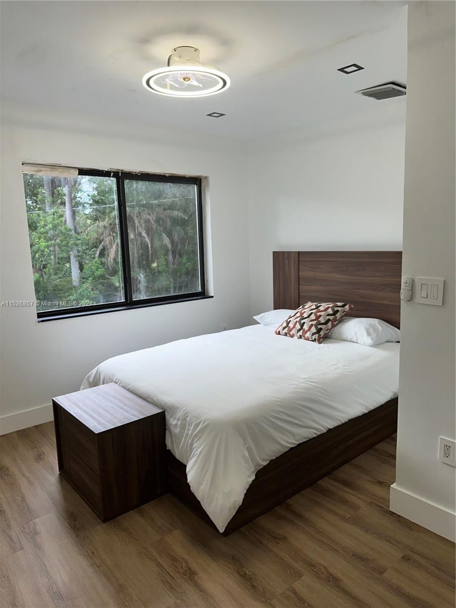 Hollywood, Florida 33019, 6 Bedrooms Bedrooms, ,5 BathroomsBathrooms,Residential,For Sale,A11526857