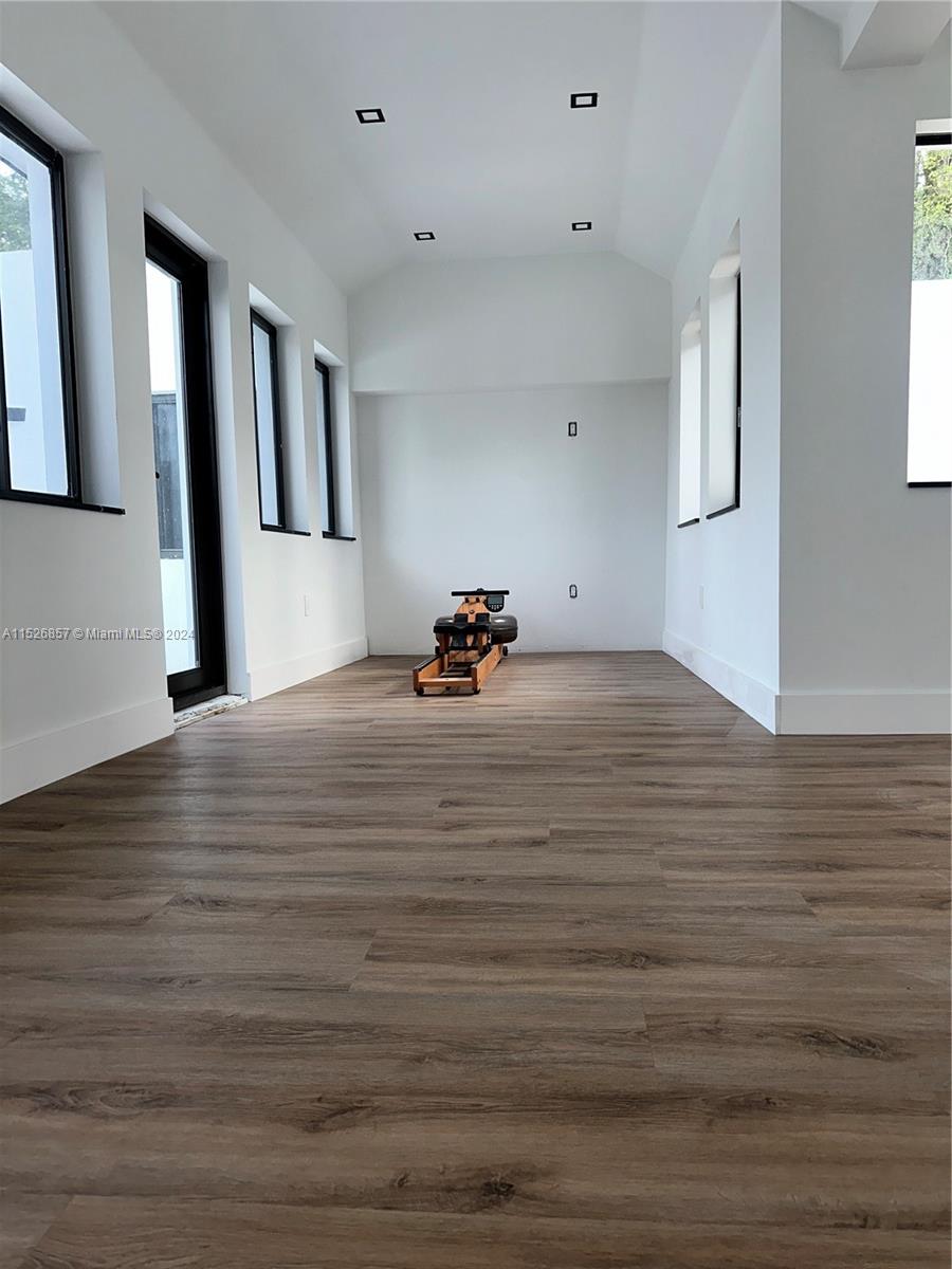 Hollywood, Florida 33019, 6 Bedrooms Bedrooms, ,5 BathroomsBathrooms,Residential,For Sale,A11526857