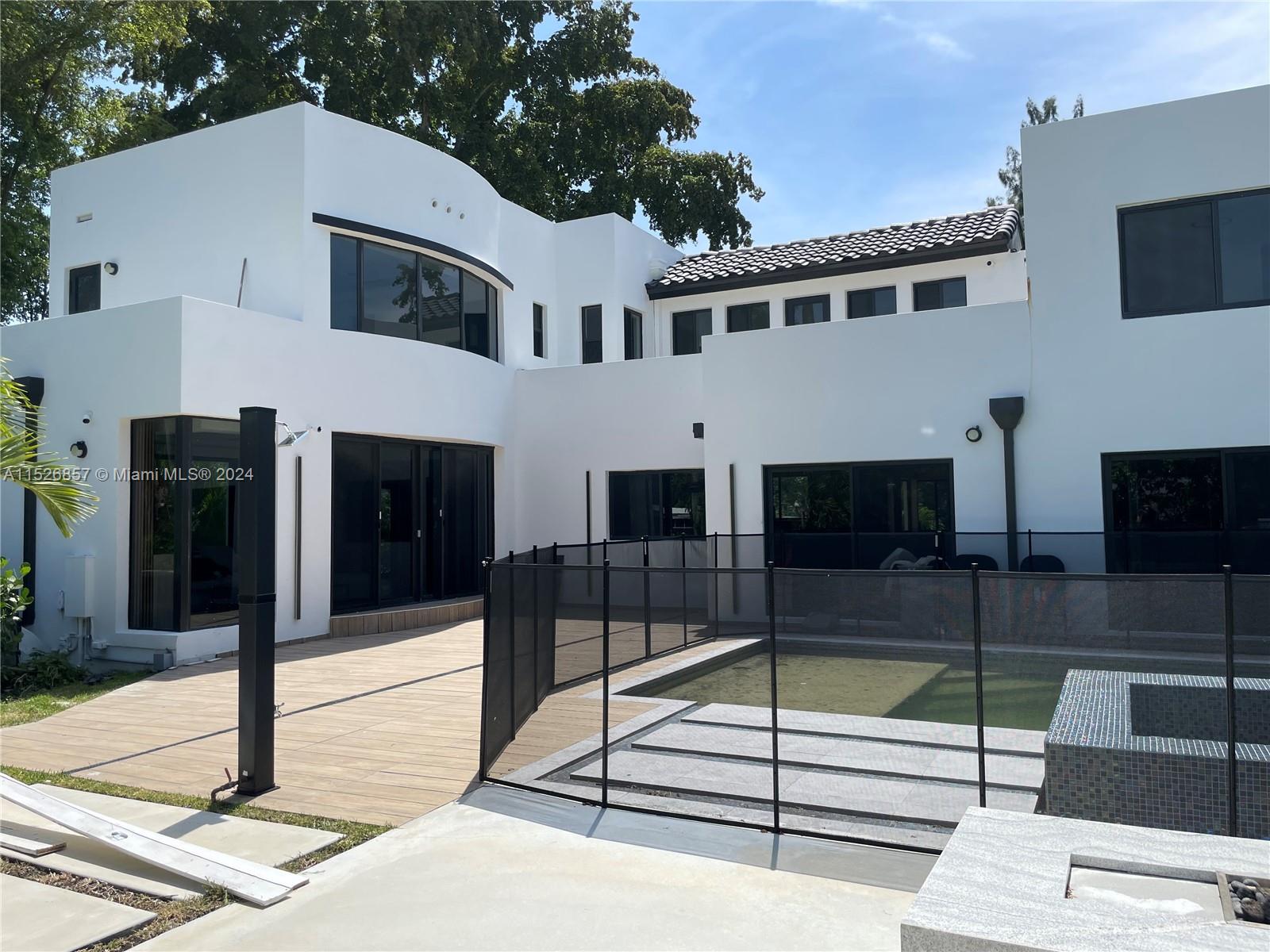 Hollywood, Florida 33019, 6 Bedrooms Bedrooms, ,5 BathroomsBathrooms,Residential,For Sale,A11526857