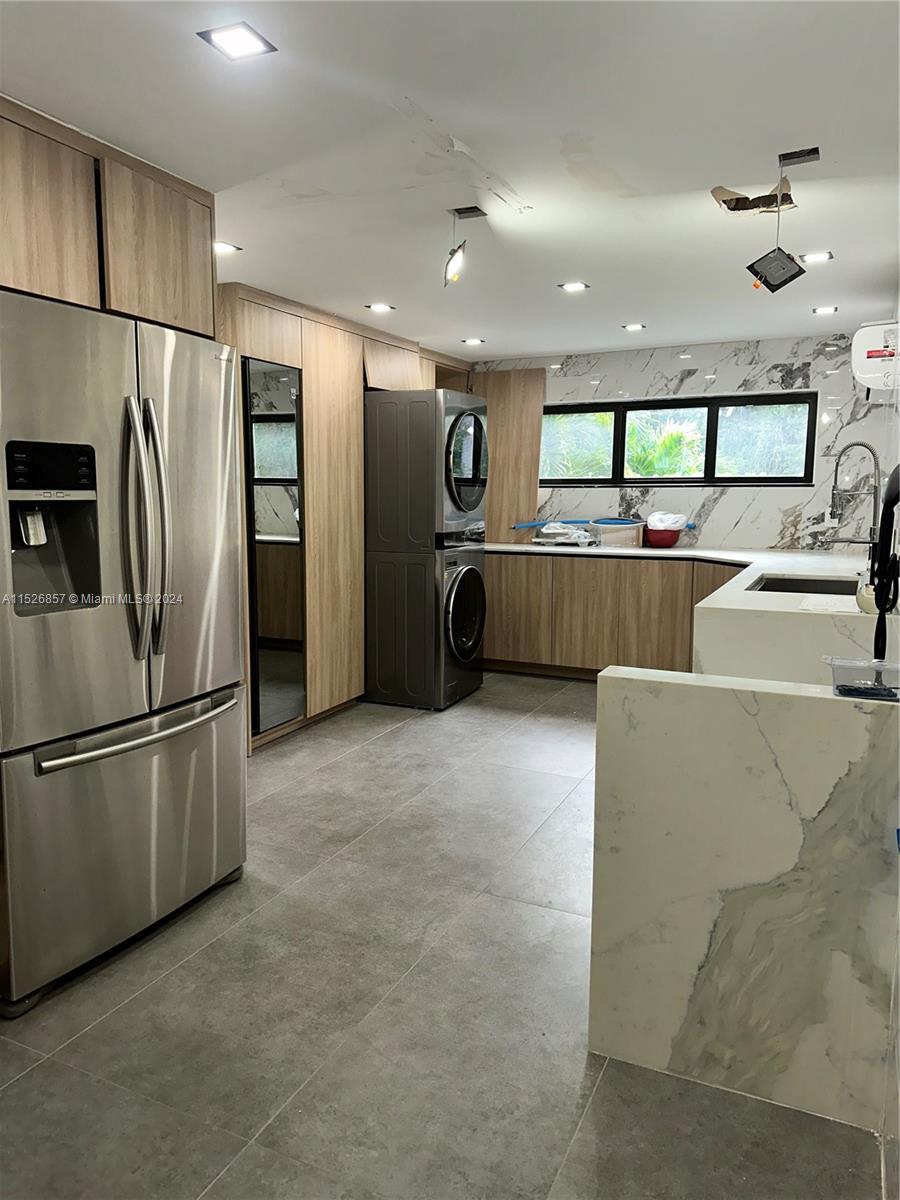 Hollywood, Florida 33019, 6 Bedrooms Bedrooms, ,5 BathroomsBathrooms,Residential,For Sale,A11526857