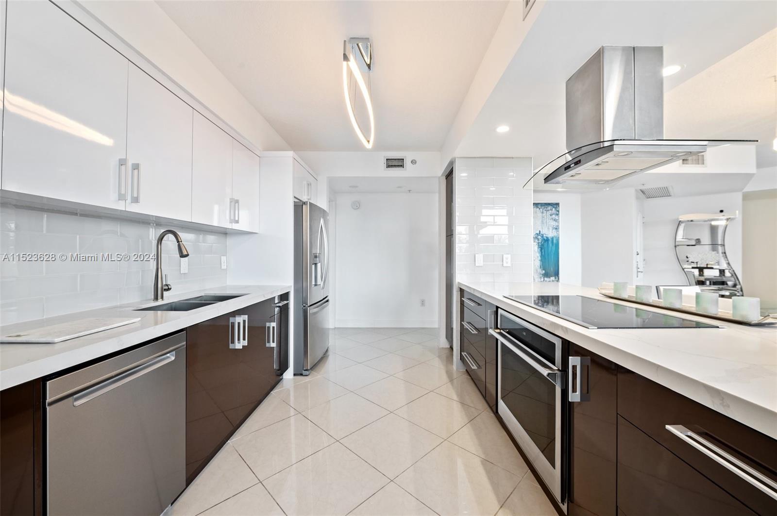3370 Hidden Bay Dr, Aventura, FL, 33180 United States, 2 Bedrooms Bedrooms, ,2 BathroomsBathrooms,Residential,For Sale,Hidden Bay Dr,A11523628