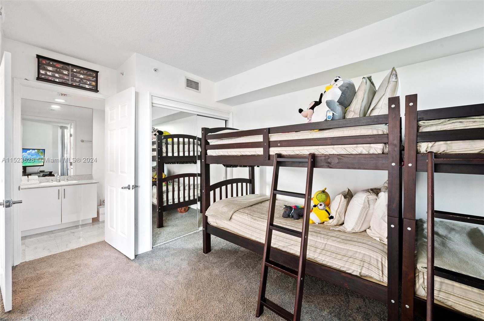 3370 Hidden Bay Dr 404, Aventura, Florida 33180, 2 Bedrooms Bedrooms, ,2 BathroomsBathrooms,Residential,For Sale,3370 Hidden Bay Dr 404,A11523628