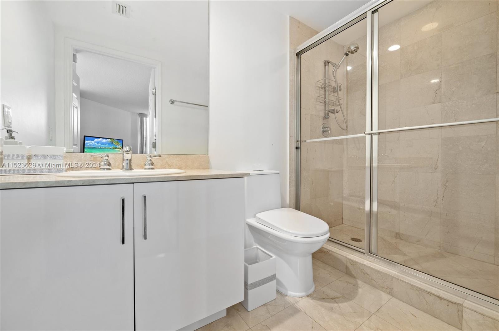 3370 Hidden Bay Dr, Aventura, FL, 33180 United States, 2 Bedrooms Bedrooms, ,2 BathroomsBathrooms,Residential,For Sale,Hidden Bay Dr,A11523628