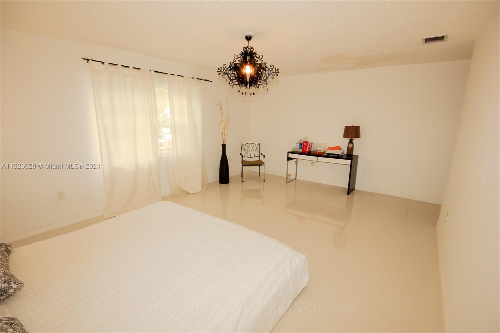 9055 NE 2nd Ave, Miami Shores, Florida 33138, 3 Bedrooms Bedrooms, ,2 BathroomsBathrooms,Residentiallease,For Rent,9055 NE 2nd Ave,A11526629