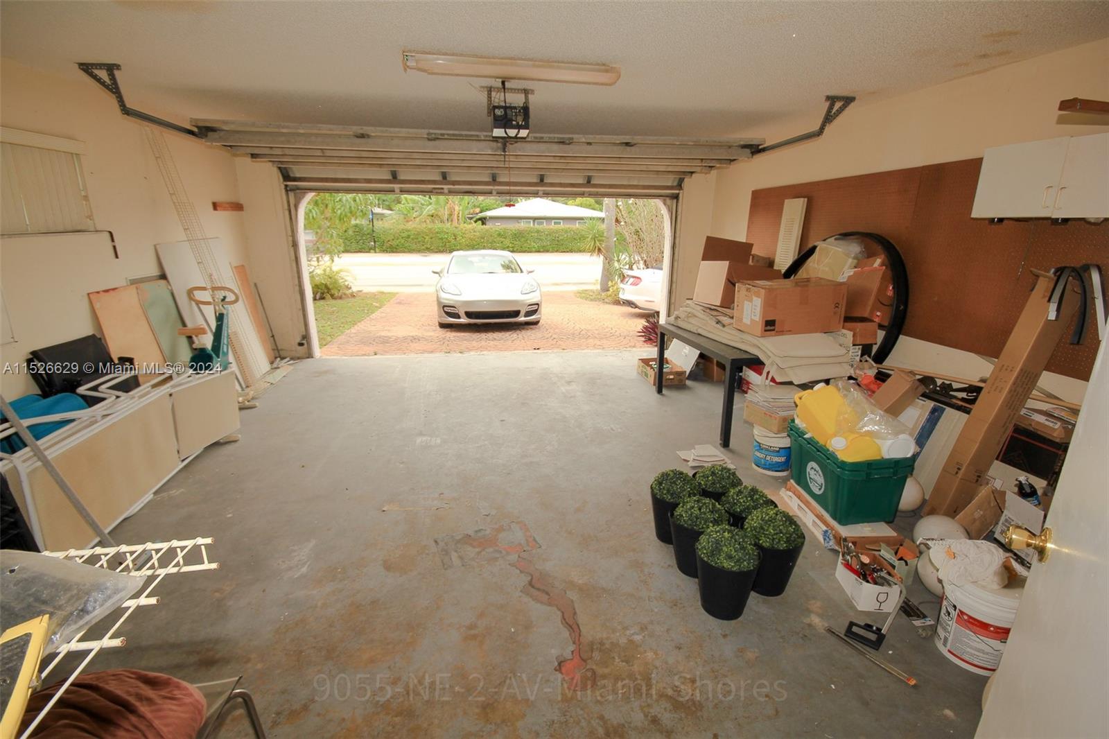 9055 NE 2nd Ave, Miami Shores, Florida 33138, 3 Bedrooms Bedrooms, ,2 BathroomsBathrooms,Residentiallease,For Rent,9055 NE 2nd Ave,A11526629