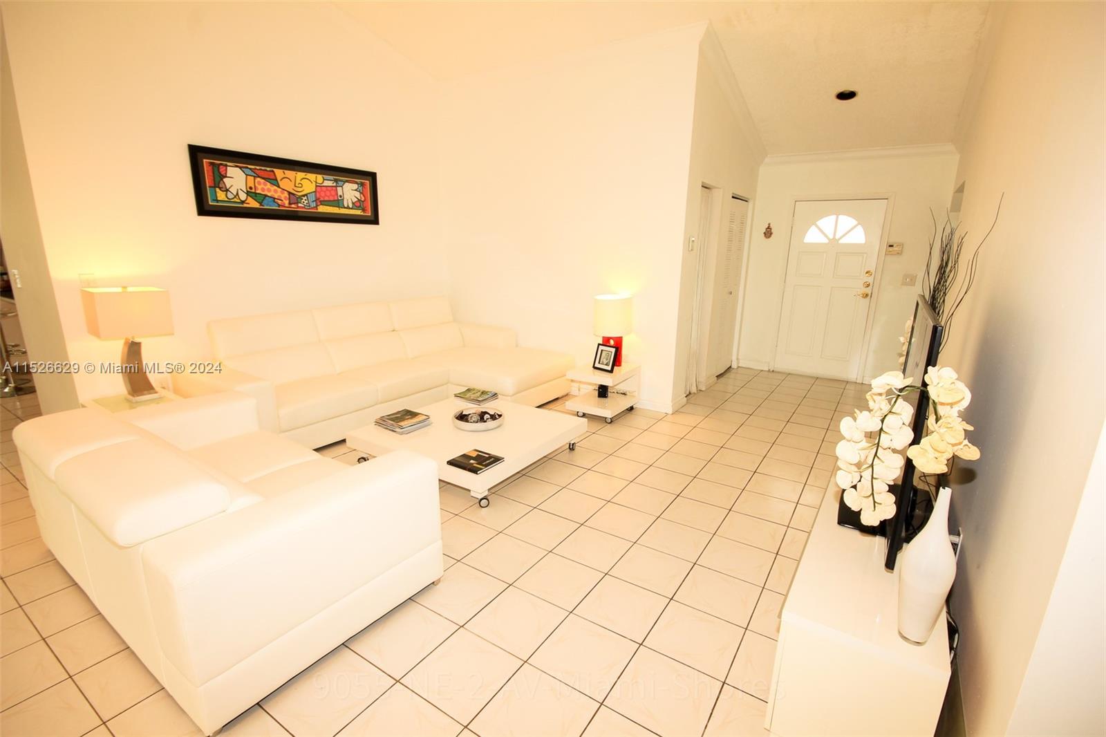 9055 NE 2nd Ave, Miami Shores, Florida 33138, 3 Bedrooms Bedrooms, ,2 BathroomsBathrooms,Residentiallease,For Rent,9055 NE 2nd Ave,A11526629