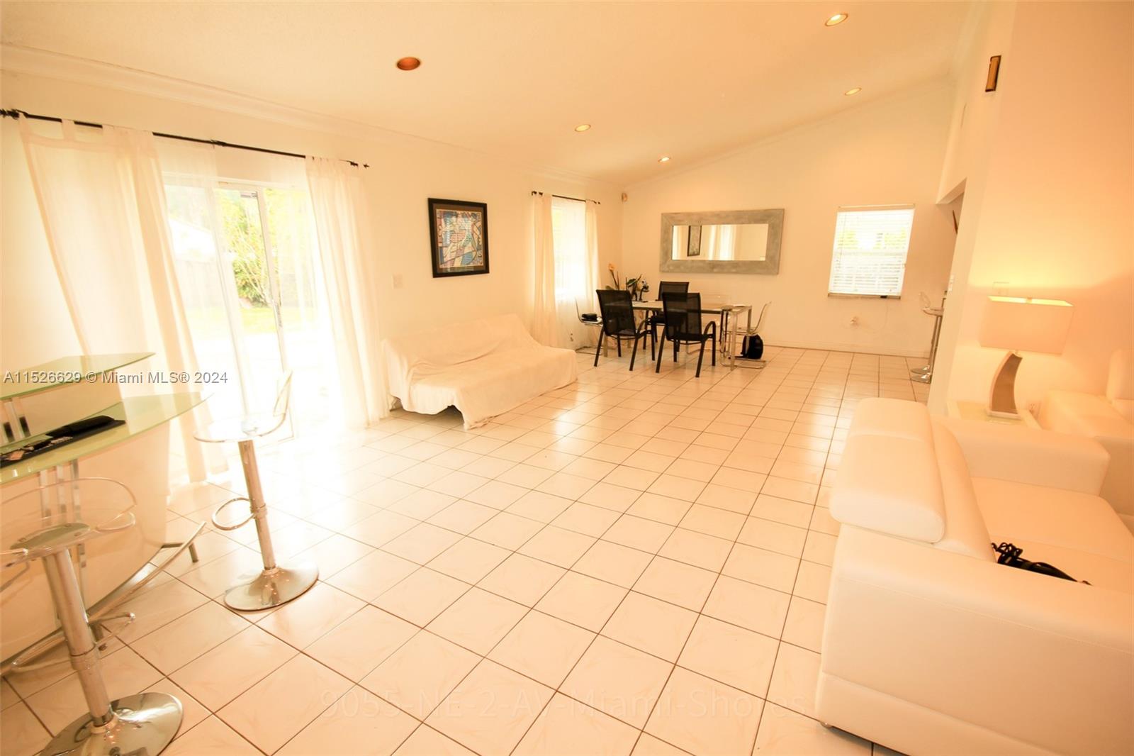 9055 NE 2nd Ave, Miami Shores, Florida 33138, 3 Bedrooms Bedrooms, ,2 BathroomsBathrooms,Residentiallease,For Rent,9055 NE 2nd Ave,A11526629