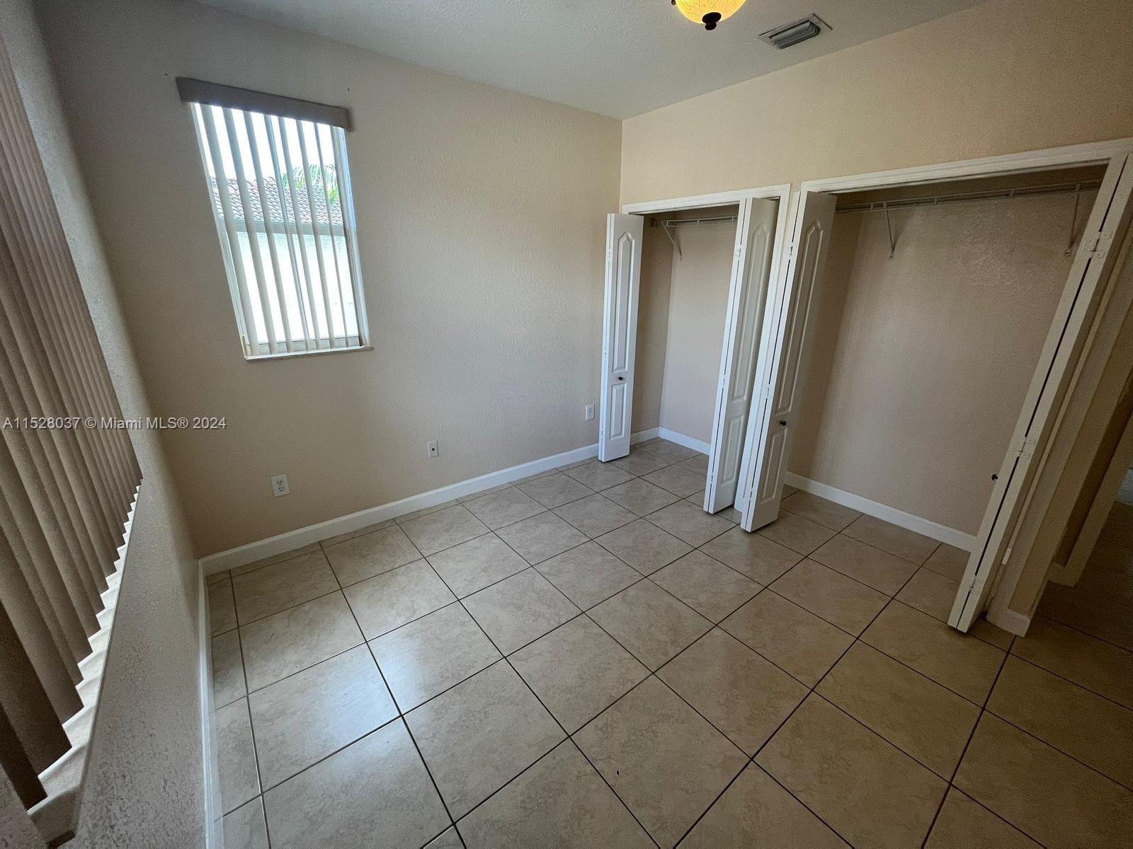 1536 SE 26th St 205, Homestead, Florida 33035, 3 Bedrooms Bedrooms, ,2 BathroomsBathrooms,Residential,For Sale,1536 SE 26th St 205,A11528037