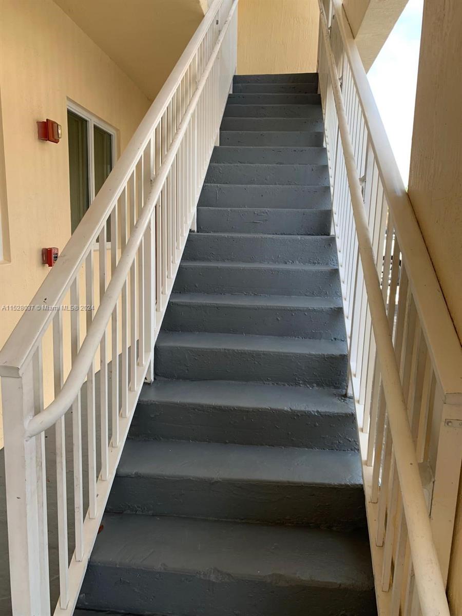 1536 SE 26th St 205, Homestead, Florida 33035, 3 Bedrooms Bedrooms, ,2 BathroomsBathrooms,Residential,For Sale,1536 SE 26th St 205,A11528037