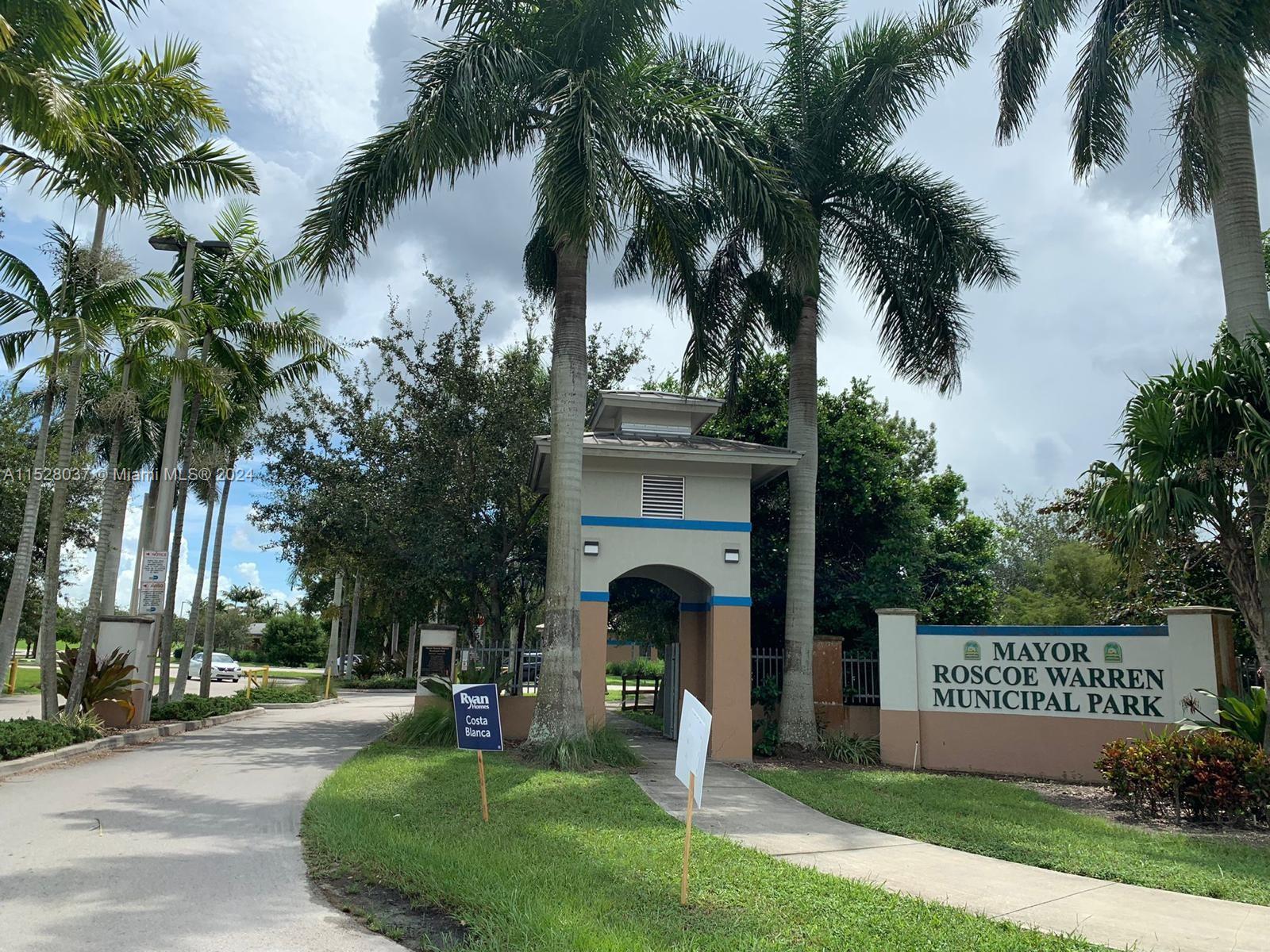 1536 SE 26th St 205, Homestead, Florida 33035, 3 Bedrooms Bedrooms, ,2 BathroomsBathrooms,Residential,For Sale,1536 SE 26th St 205,A11528037