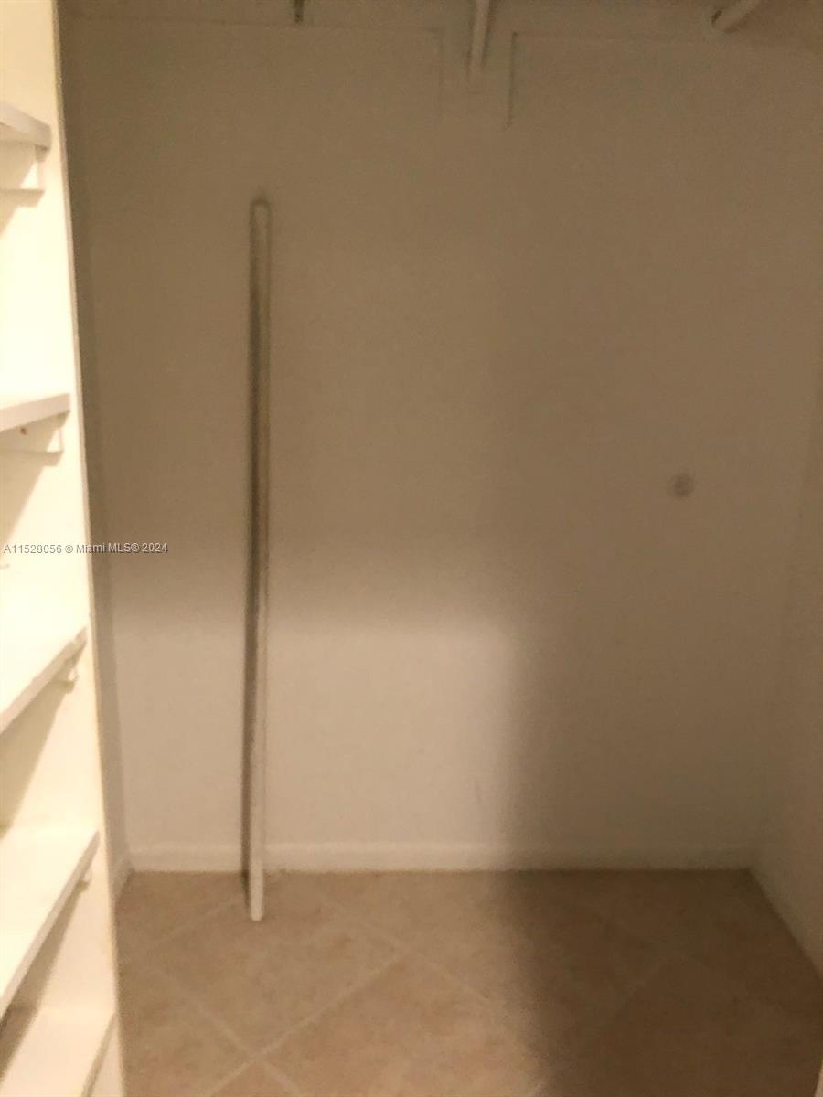 4000 N Hills Dr 32, Hollywood, Florida 33021, 2 Bedrooms Bedrooms, ,2 BathroomsBathrooms,Residential,For Sale,4000 N Hills Dr 32,A11528056